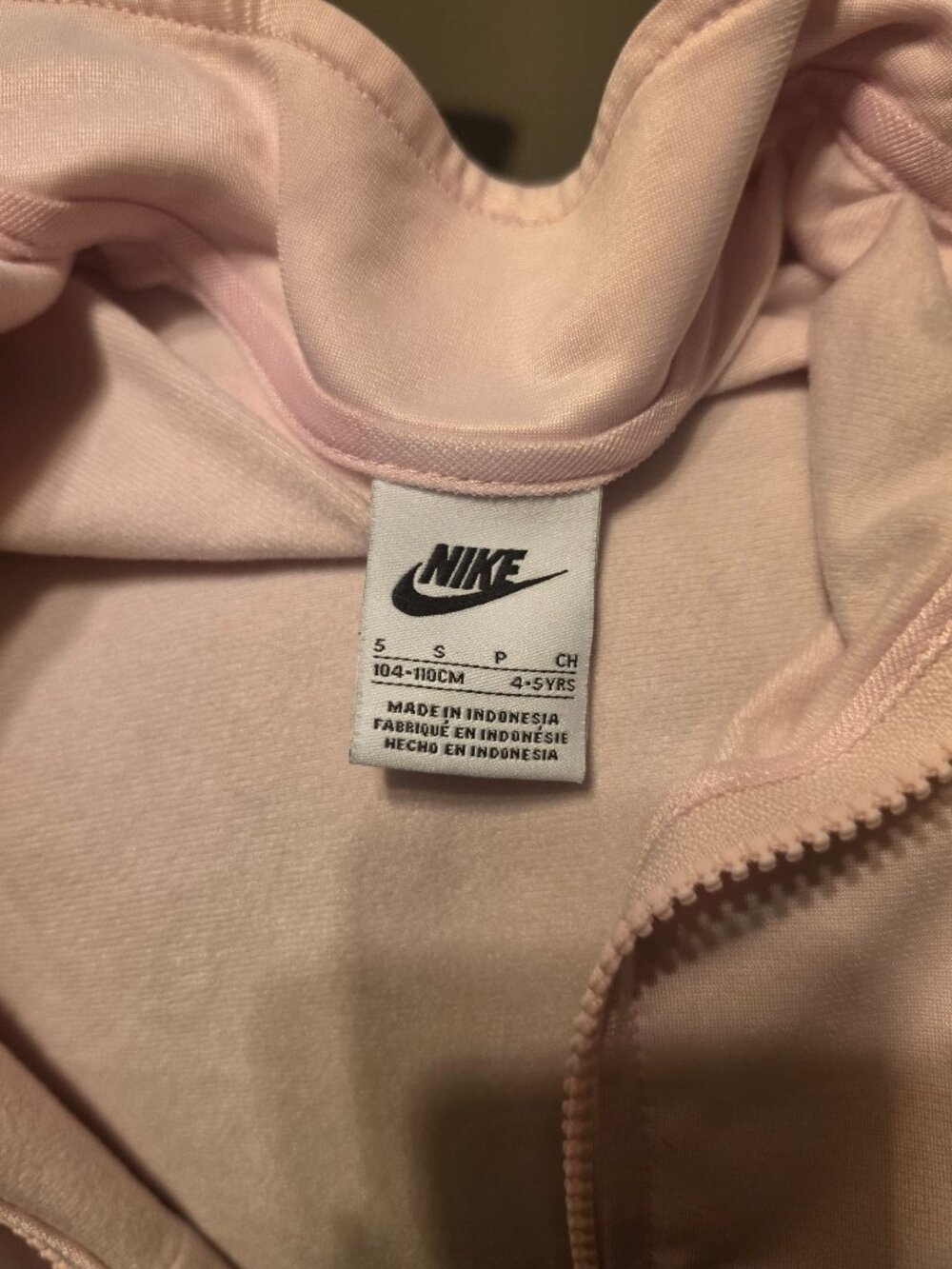 Clothes - Picture 1 of 3